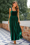 Vestido de terciopelo verde oscuro