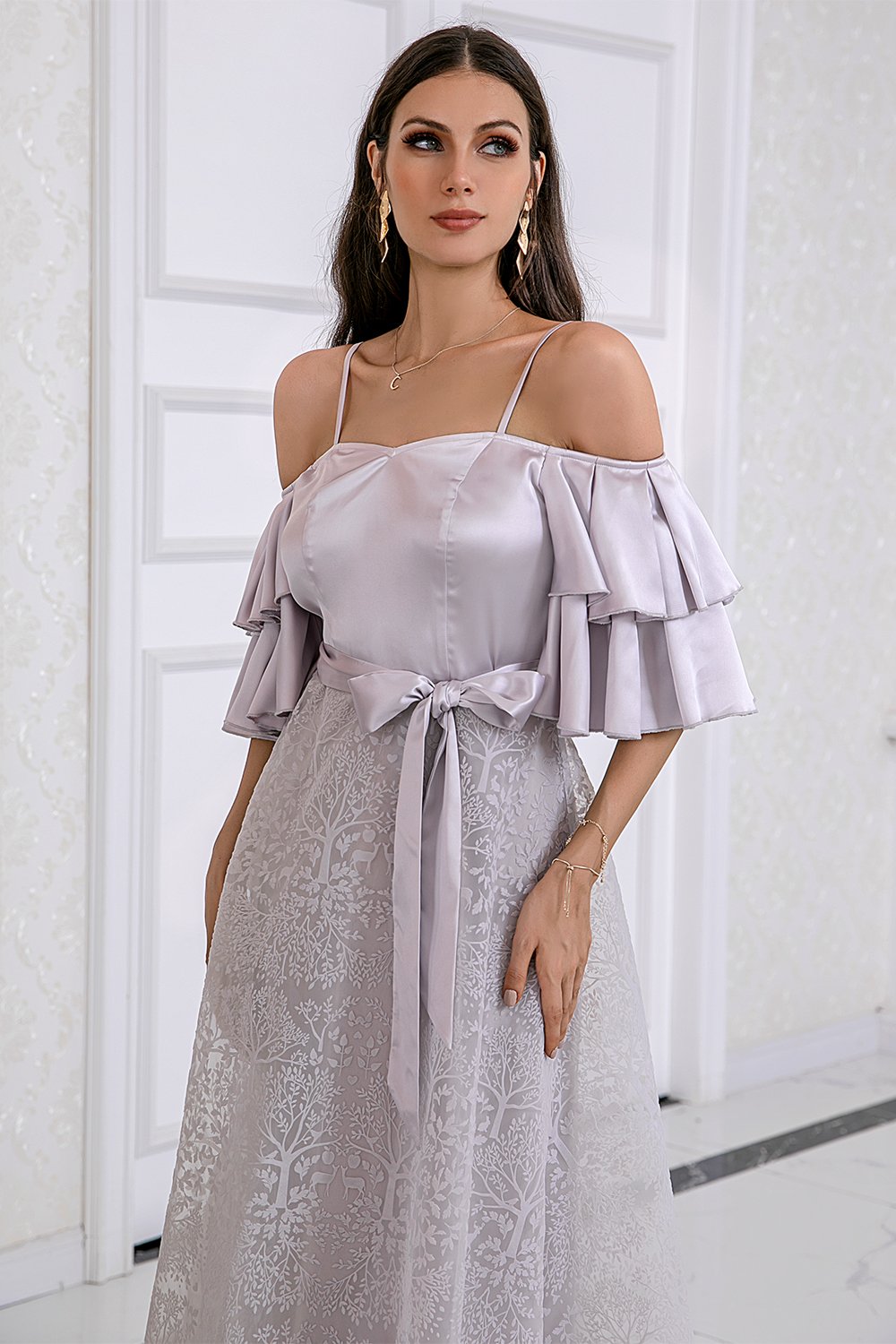 Tirantes de espagueti gris Vestido de fiesta con encaje