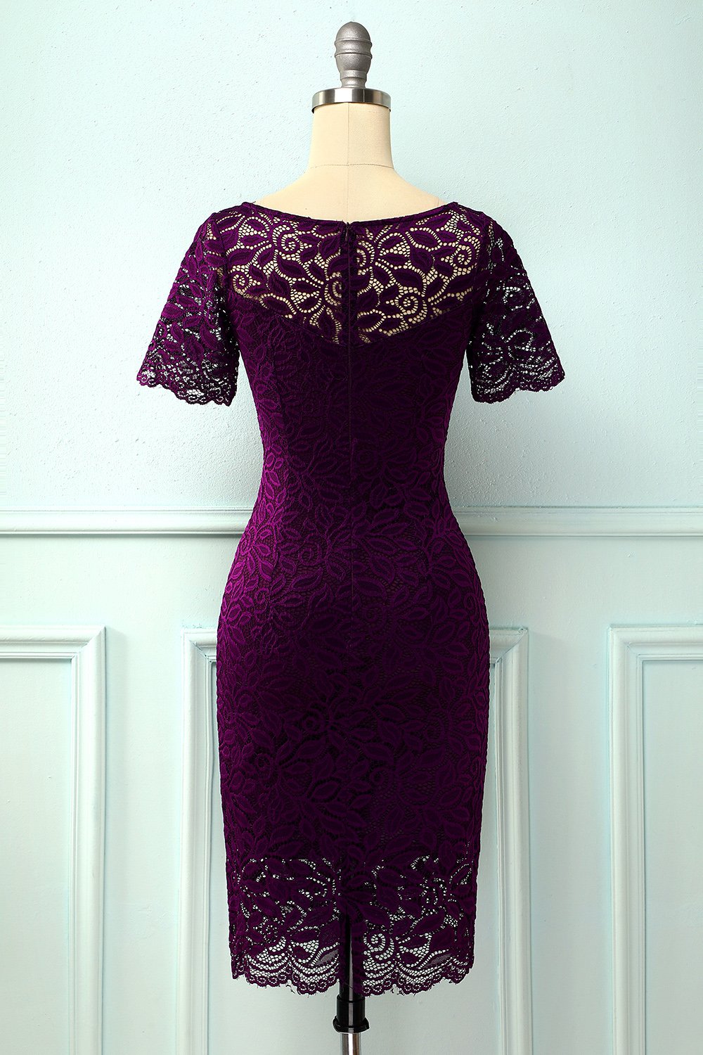 Vestido de encaje bodycon de uva