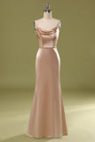 Vestido de satén champán