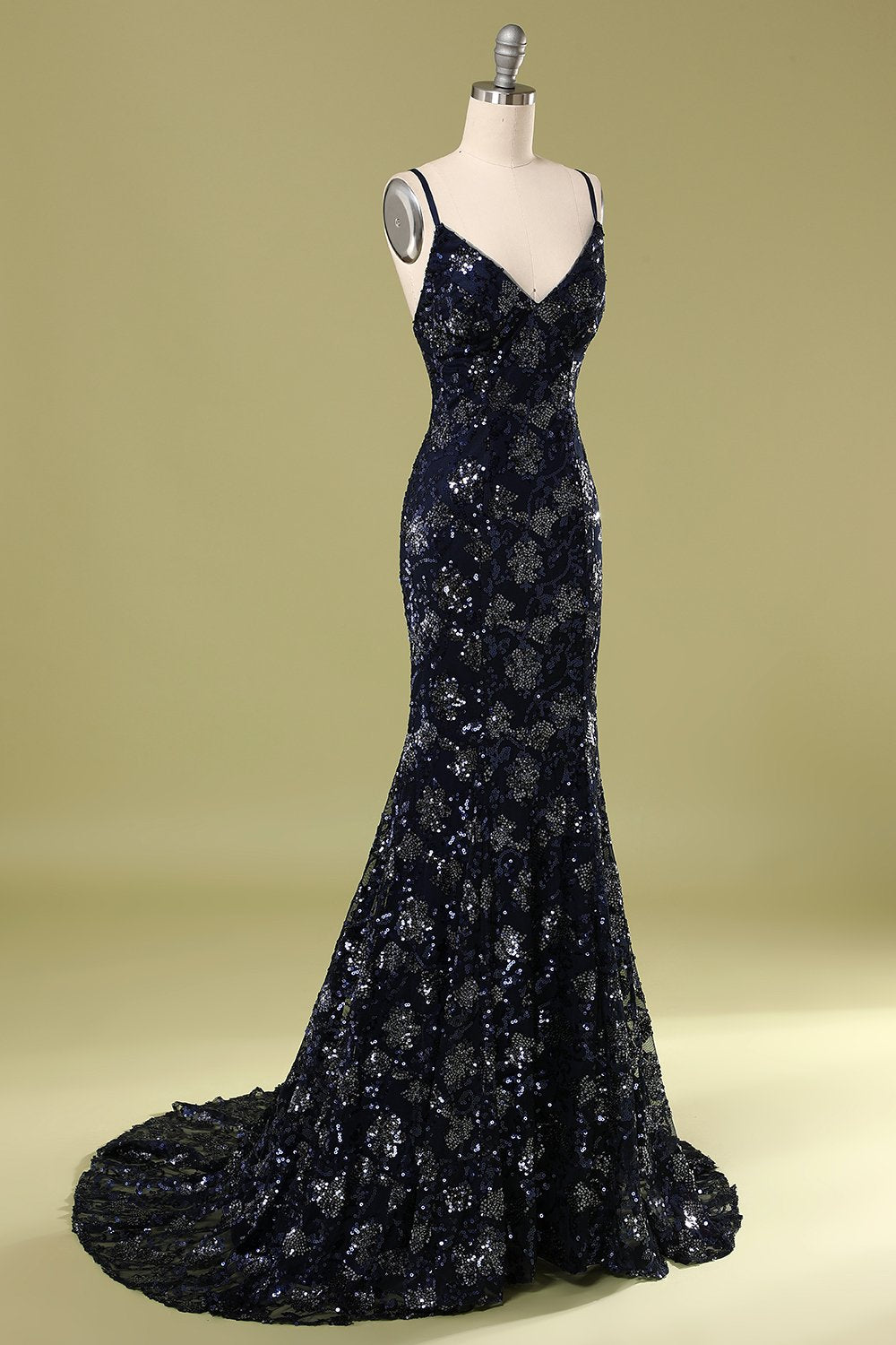 Vestido de noche azul marino con lentejuelas