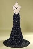 Vestido de noche azul marino con lentejuelas