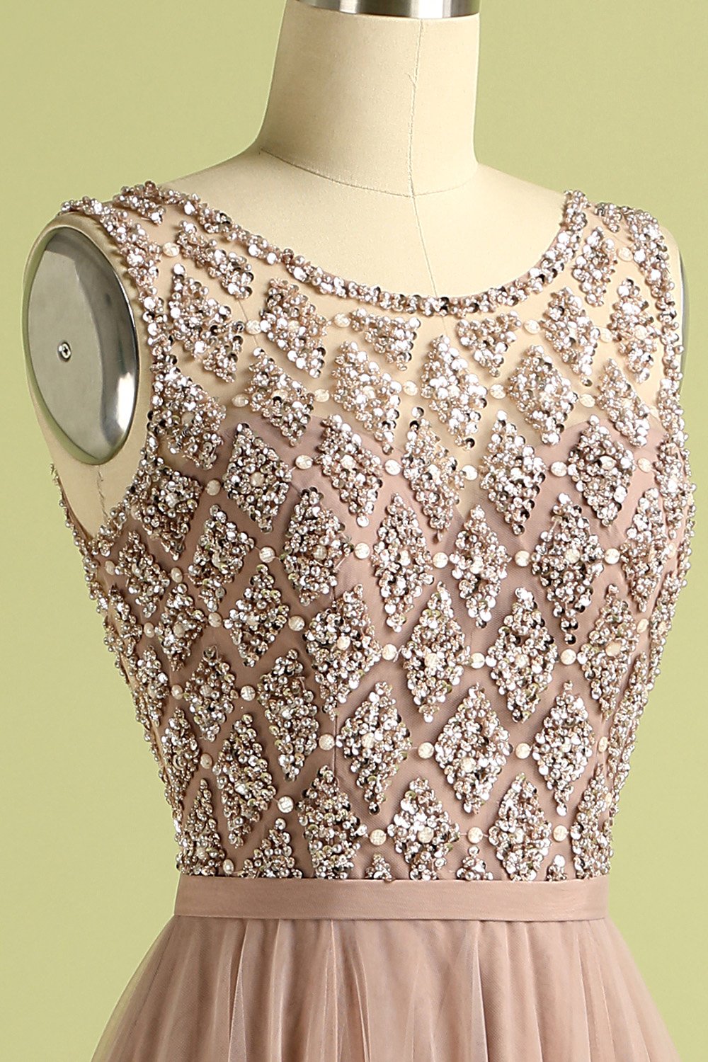 Vestido de fiesta con cuentas de tul