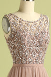 Vestido de fiesta con cuentas de tul