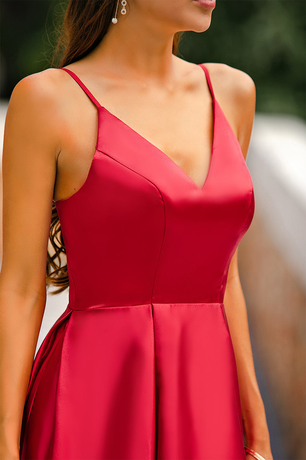 Vestido de una línea roja