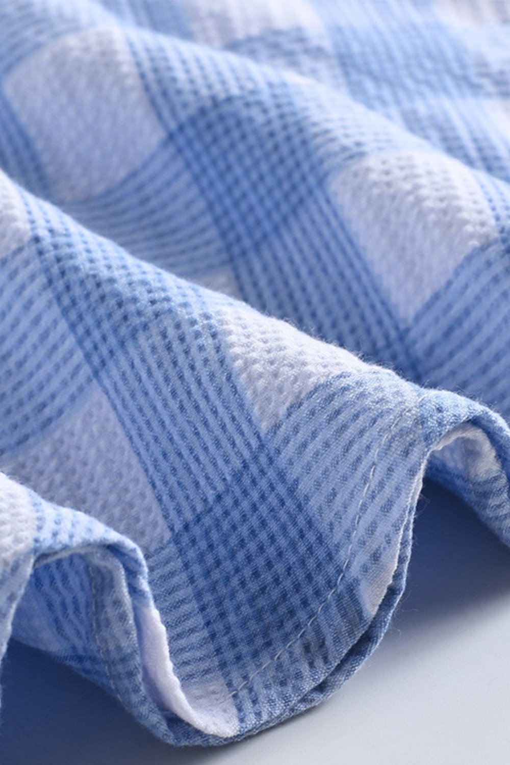 Vestido de la década de 1950 a cuadros azul