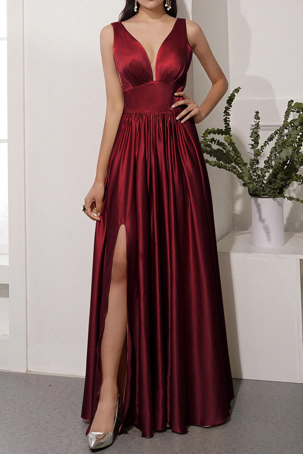 Vestido largo satinado dorado