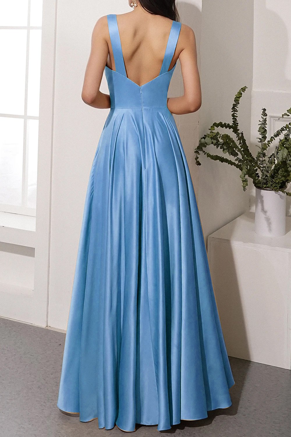 Vestido largo satinado dorado