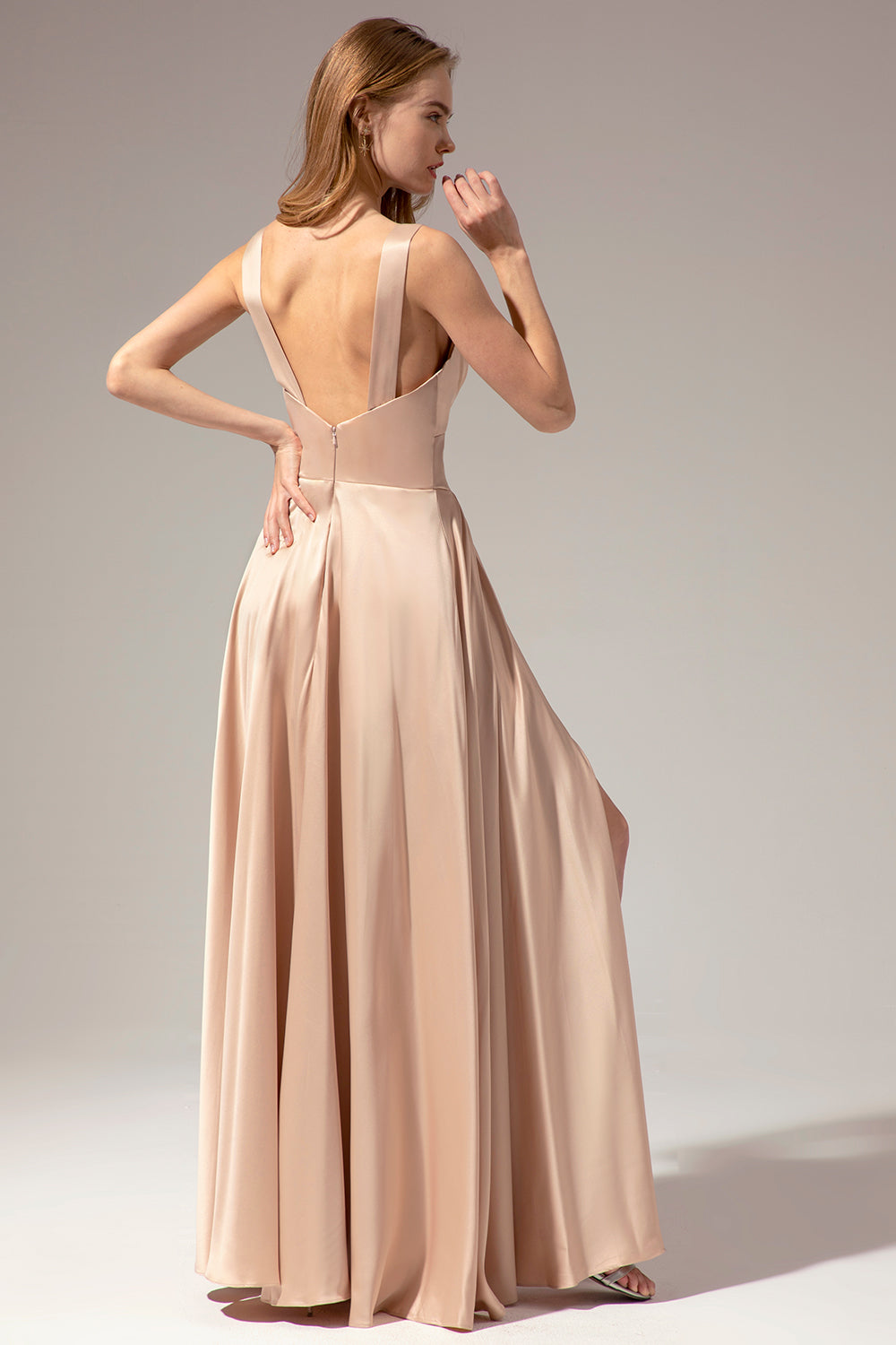 Vestido largo satinado dorado