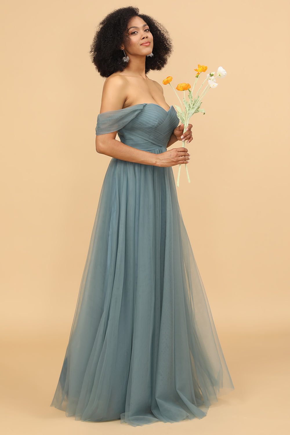 Vestido de dama de honor tul fuera del hombro