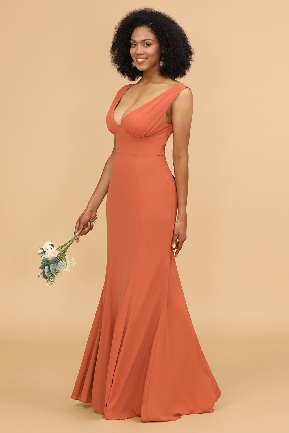 Vestido de dama de honor sirena cuello en V