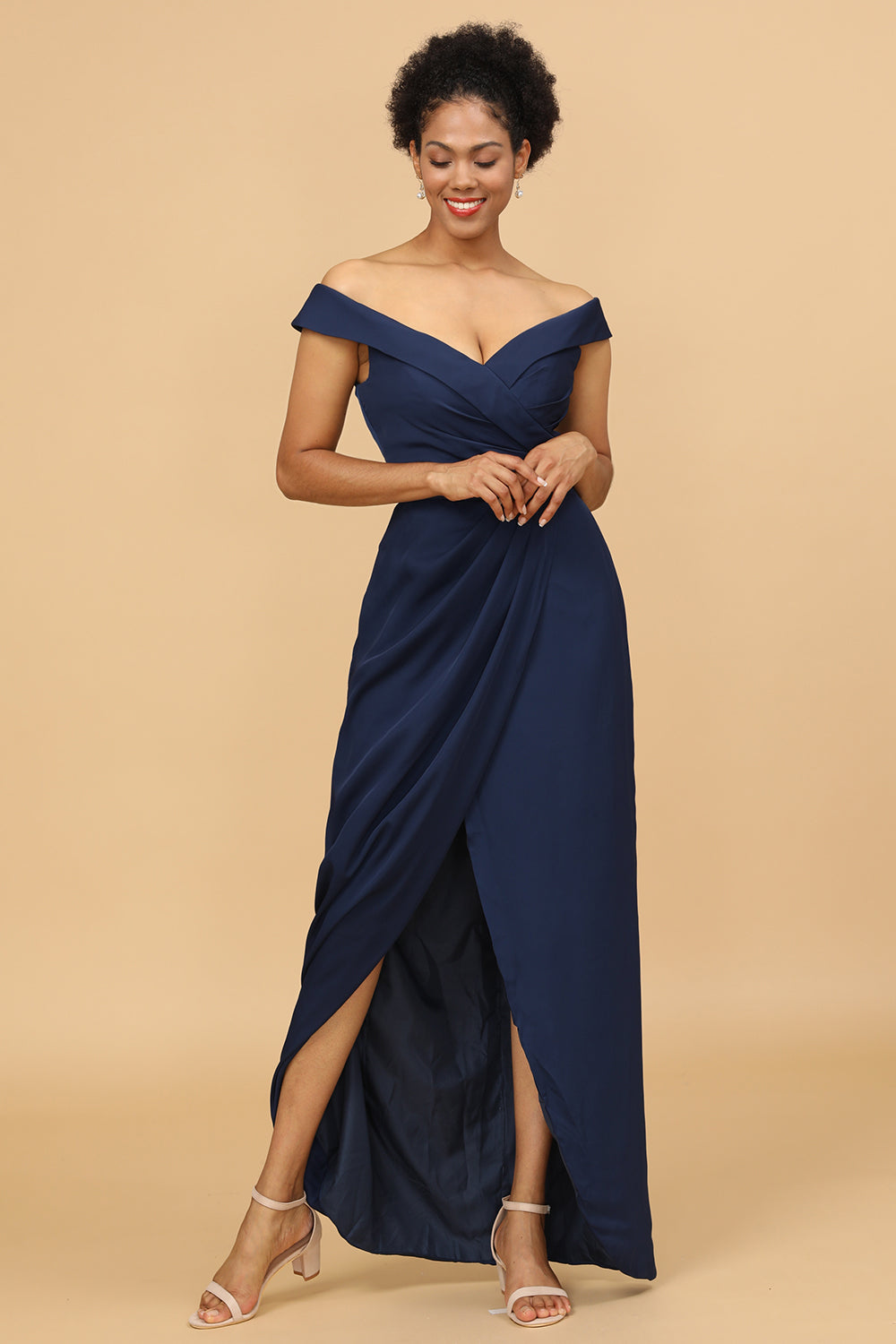 Vestido de Dama de Honor Marino Fuera del Hombro