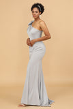Vestido de dama de honor un hombro gris