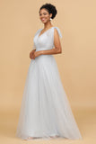 Vestido de dama de honor tul gris cuello en V Escote A