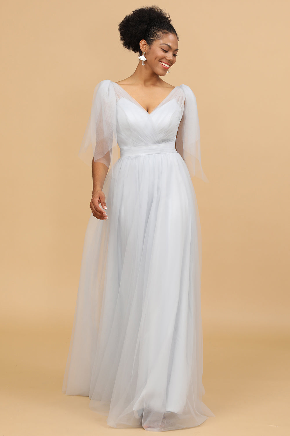 Vestido de dama de honor tul gris cuello en V Escote A