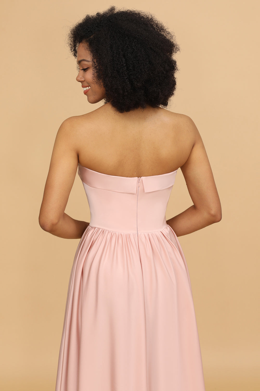 Escote A Rosa Satén Vestido largo de dama de honor