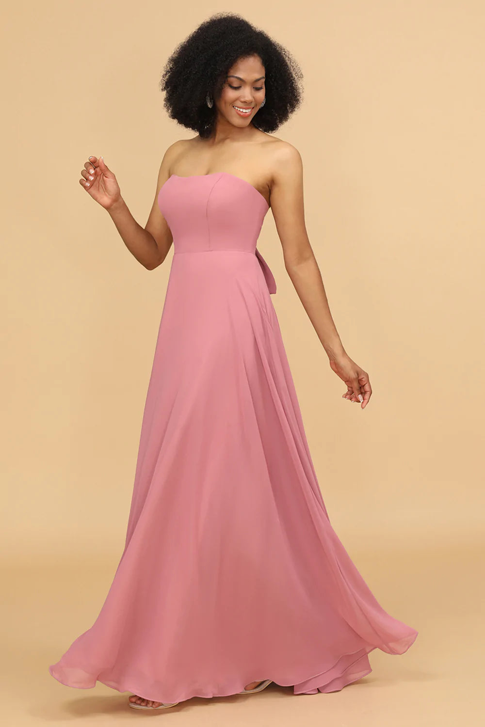 Vestido de dama de honor rosa gasa