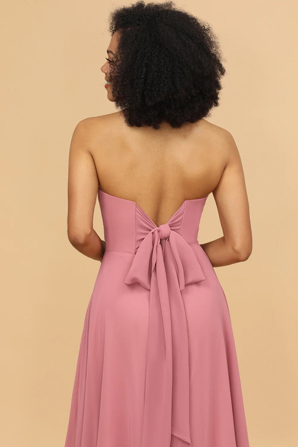 Vestido de dama de honor rosa gasa