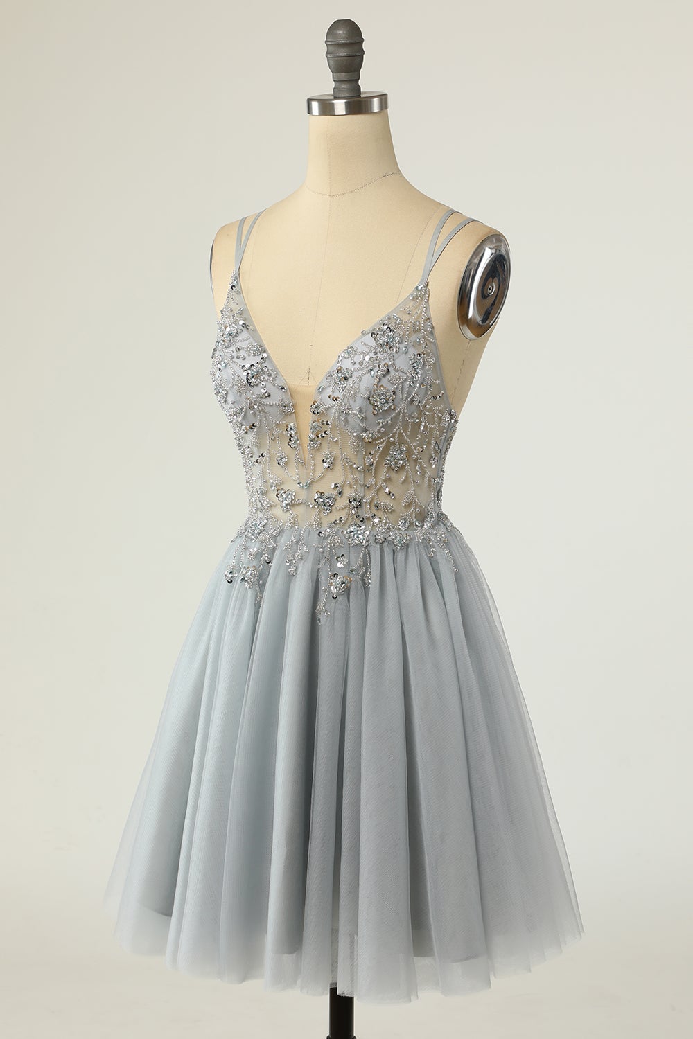 Precioso Vestido corto de regreso a casa gris con tirantes finos y pedrería