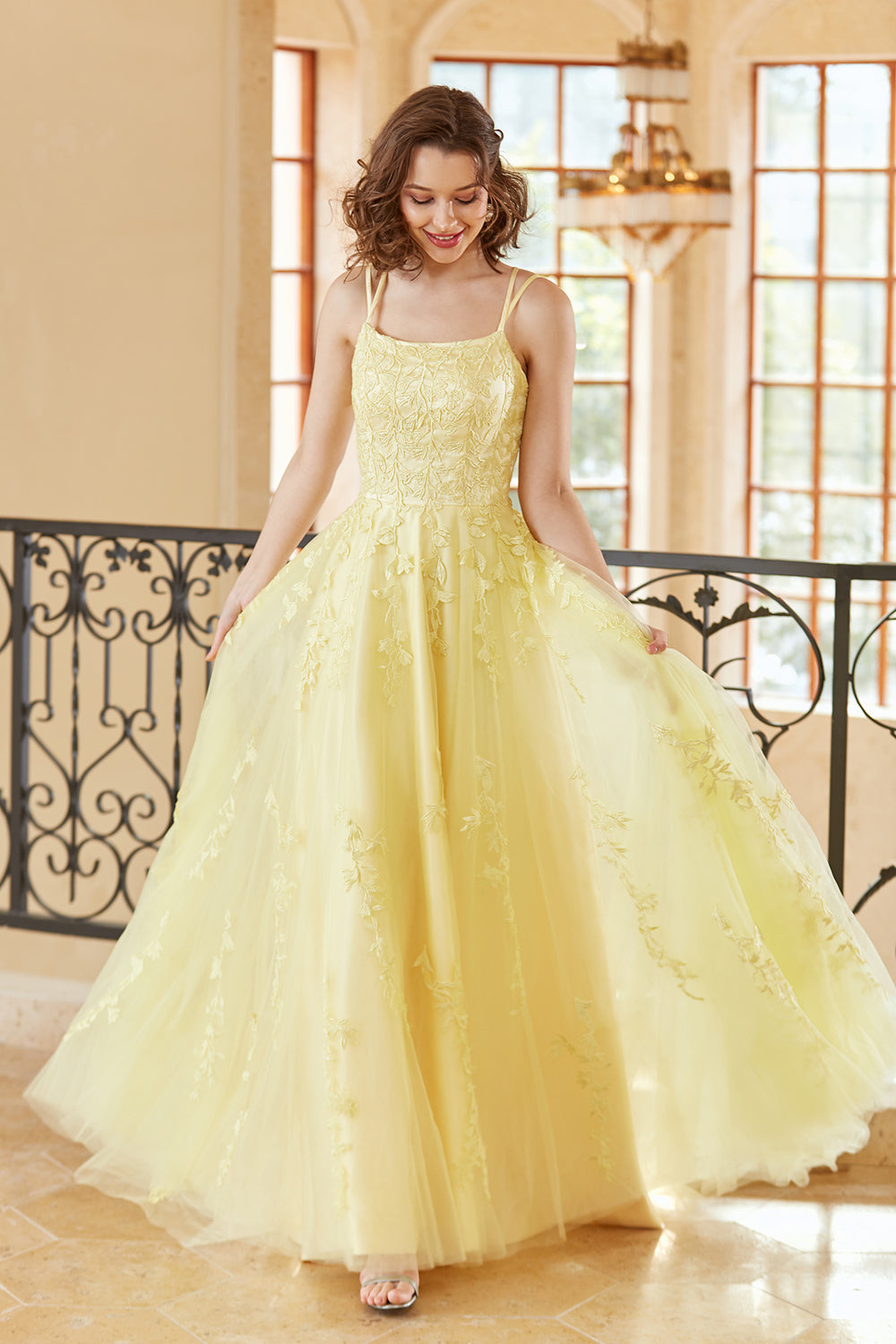 Línea A Tirantes de Espagueti Amarillo Vestido de Fiesta