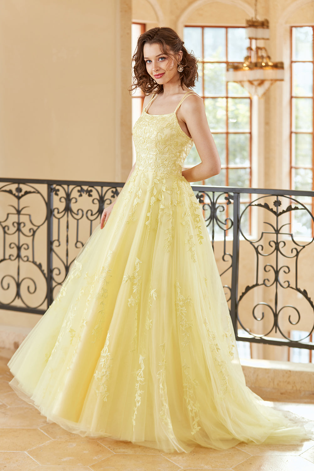 Línea A Tirantes de Espagueti Amarillo Vestido de Fiesta
