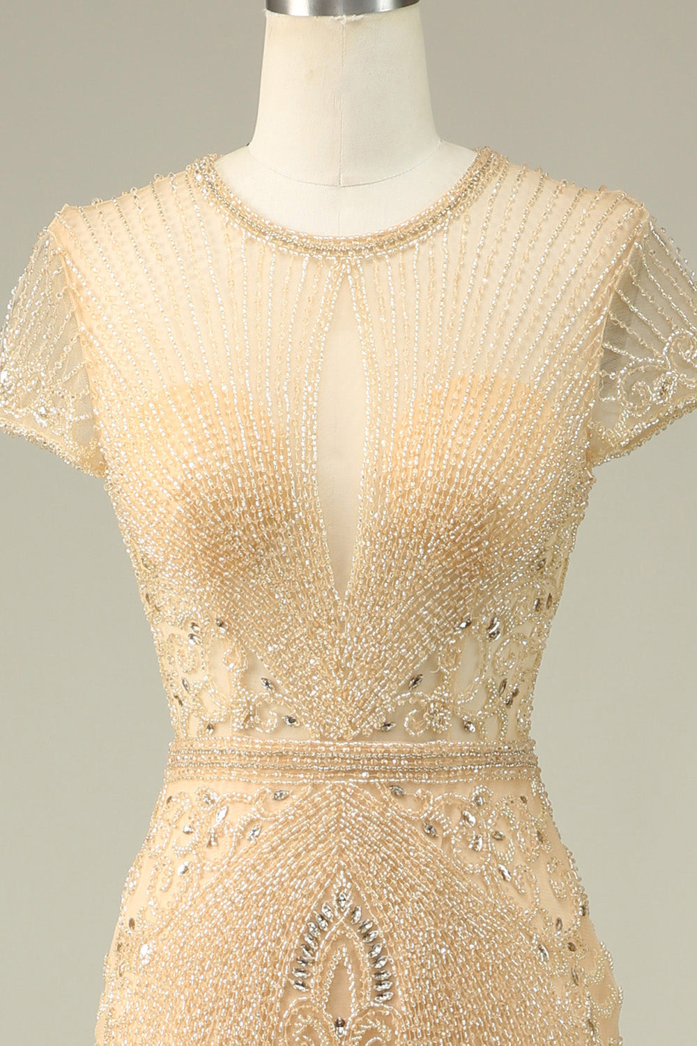 Lujoso vestido de fiesta de champán con cuello de joya de sirena con abalorios