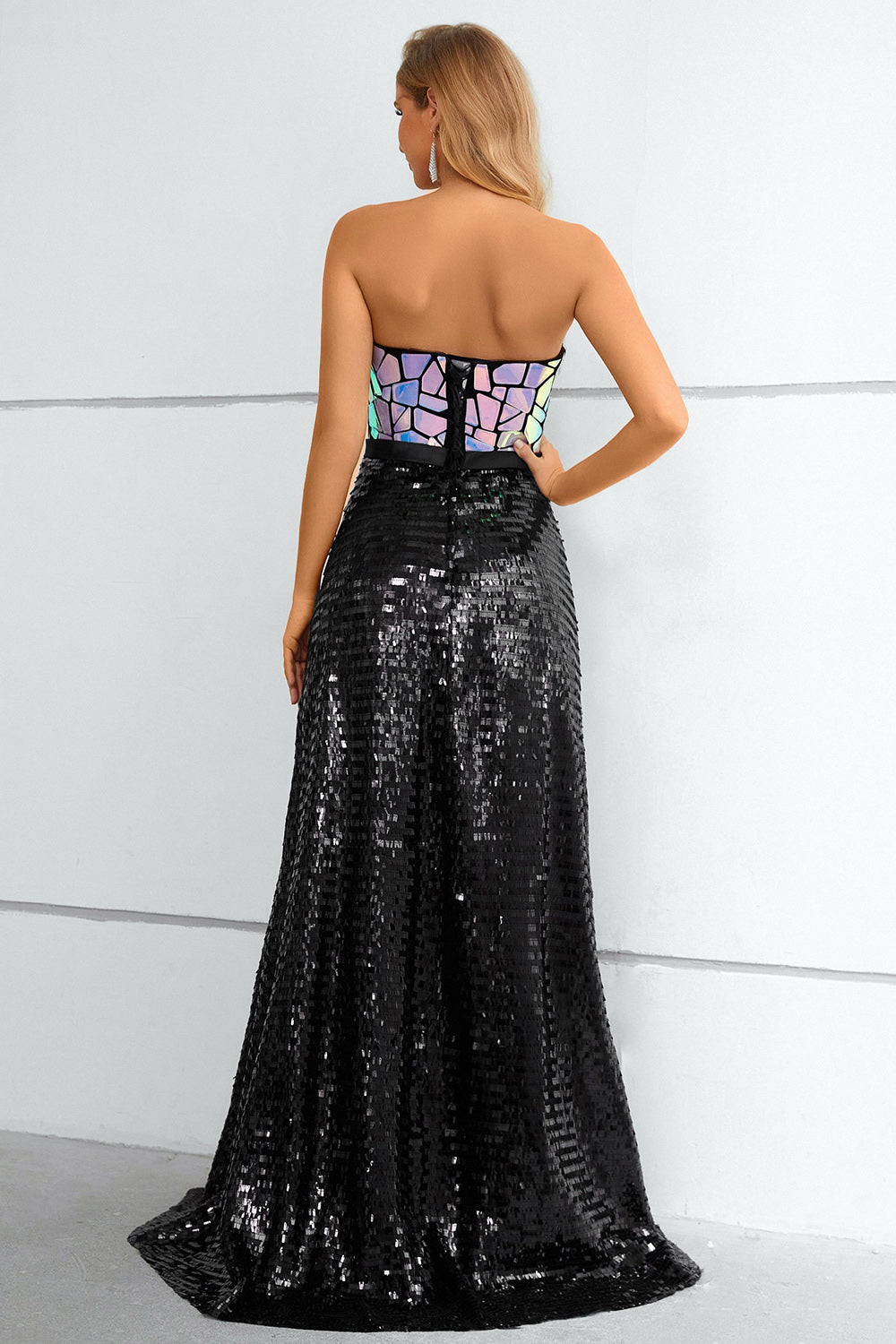 Vestido de graduación sin tirantes con lentejuelas negro