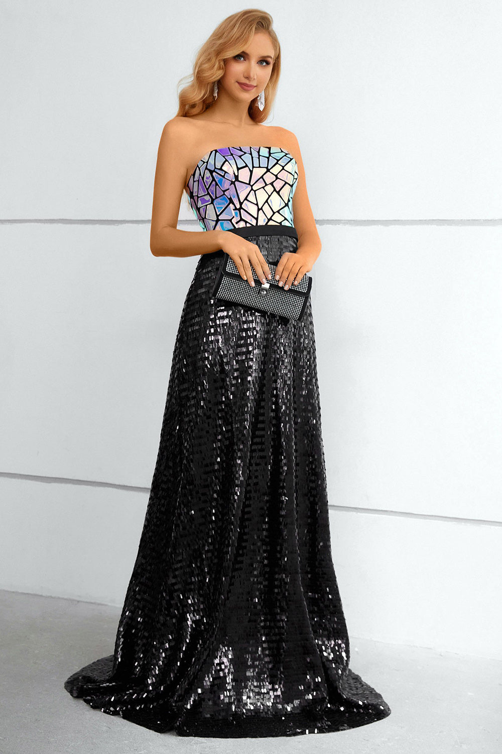 Vestido de graduación sin tirantes con lentejuelas negro