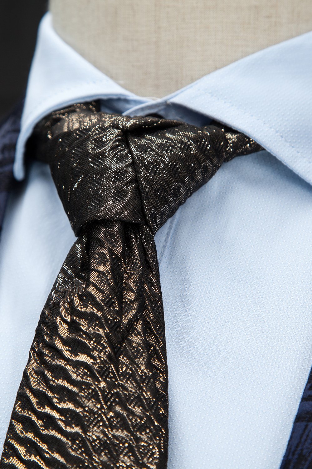 Traje Masculino Solapa de Muescas Azul Oscuro 2 Piezas