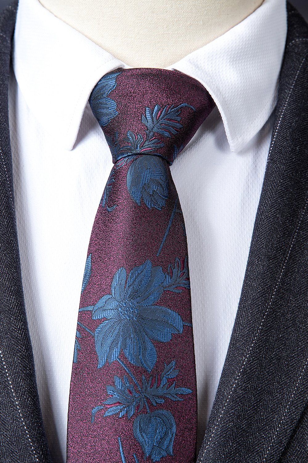 Traje Masculino 3 Piezas Solapa de Muescas A Rayas Negro