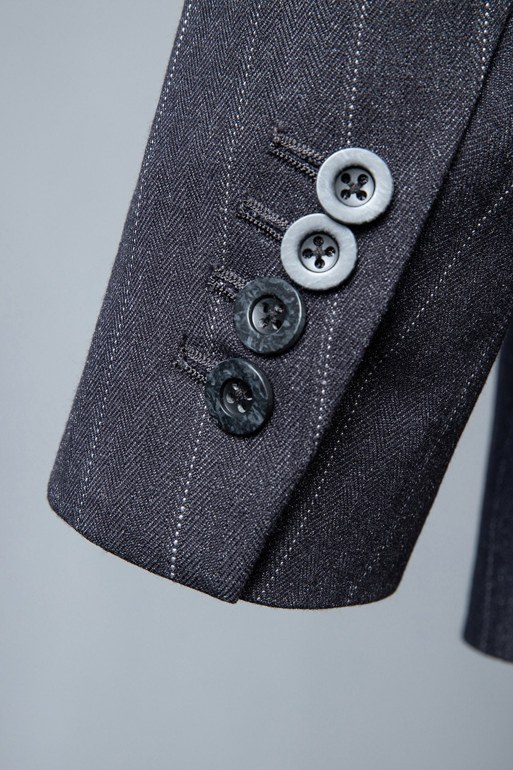 Traje Masculino 3 Piezas Solapa de Muescas A Rayas Negro