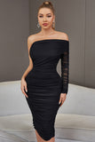 Pequeño vestido negro con volantes