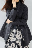 Chaqueta acolchada ligera con botones negros