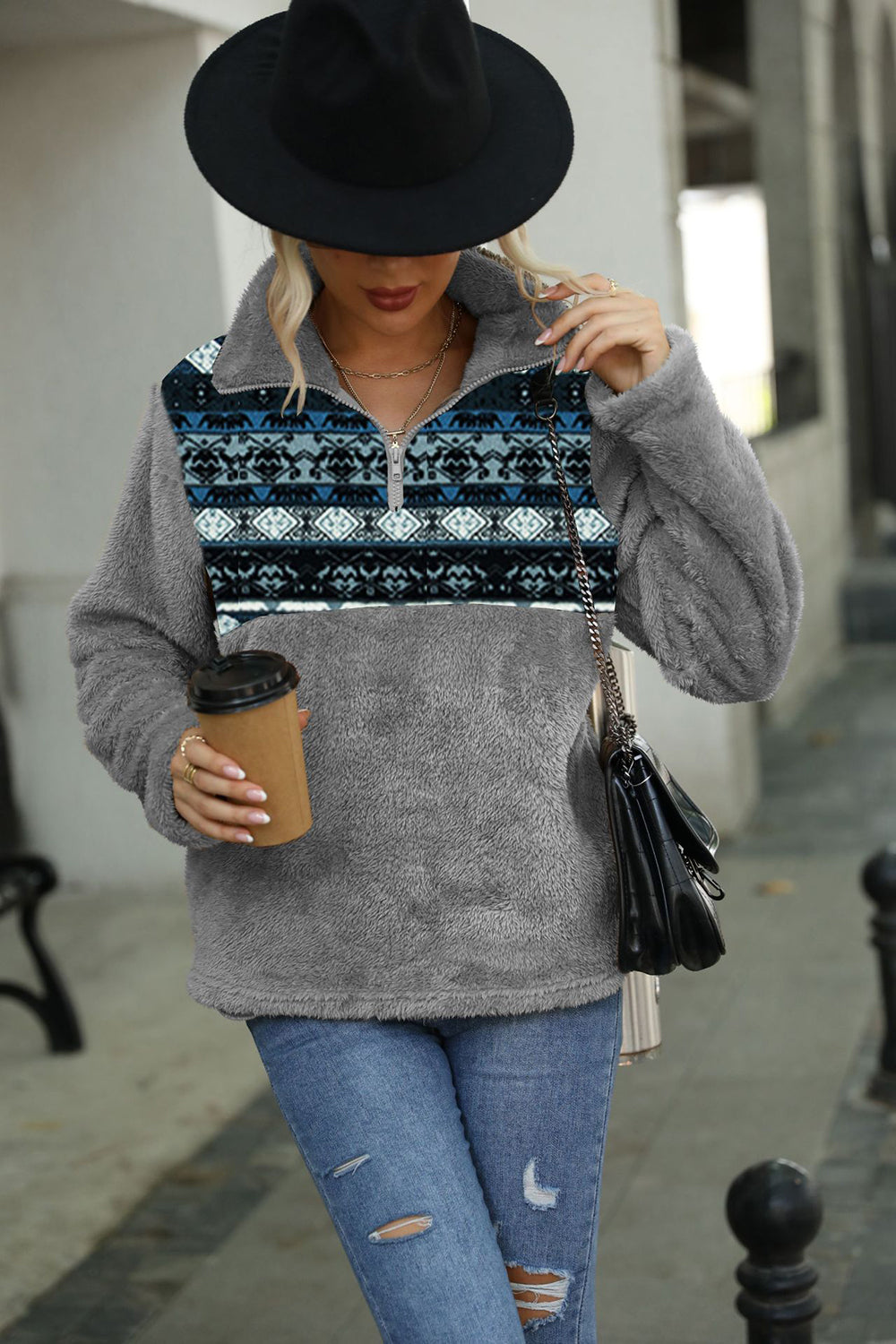 Tops de vellón con cuello alto estampado burdeos