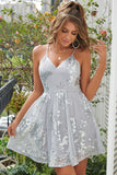Vestido de fiesta corto sin espalda de lentejuelas burdeos con purpurina