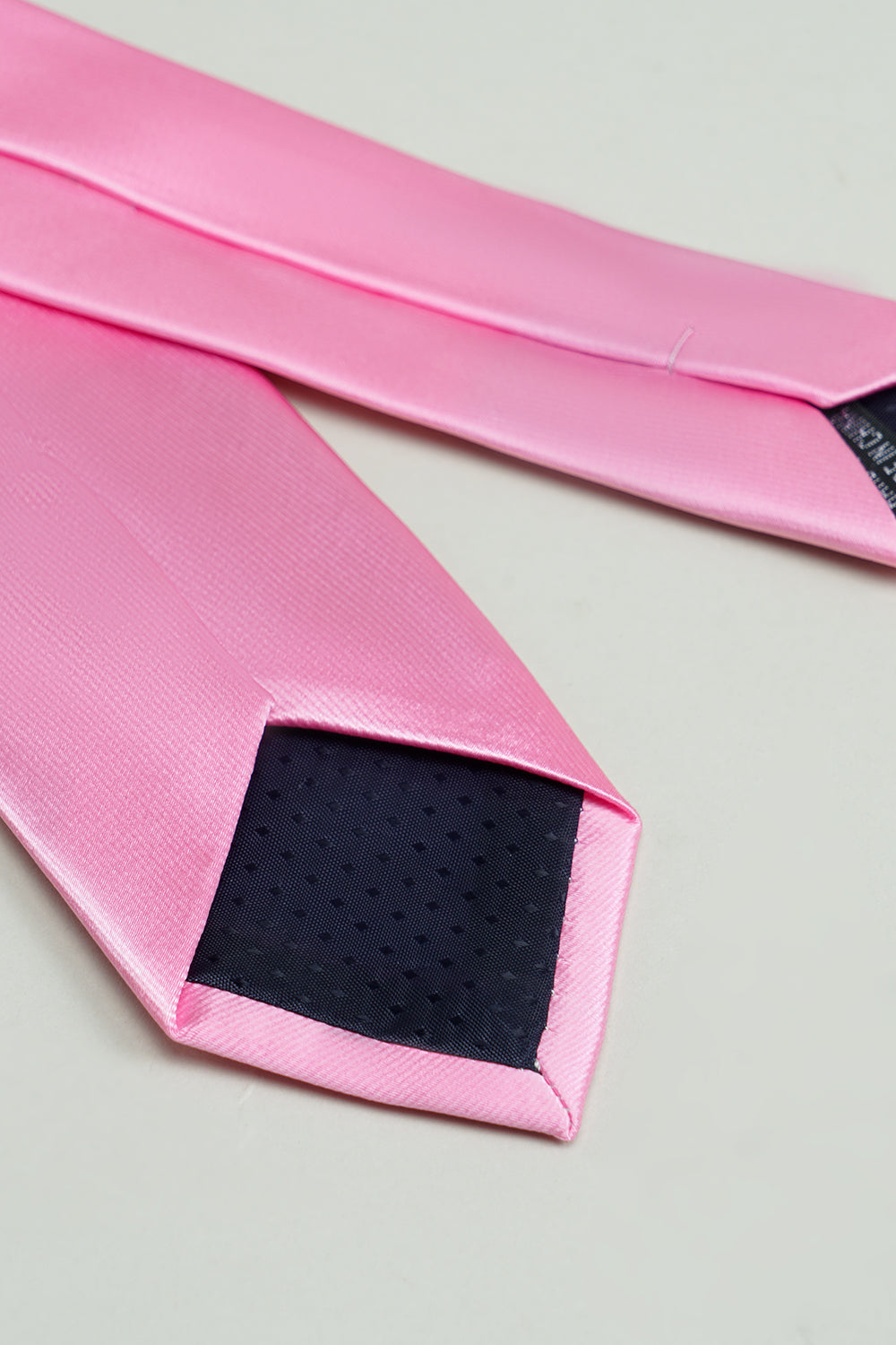 Corbata formal en color azul para hombres