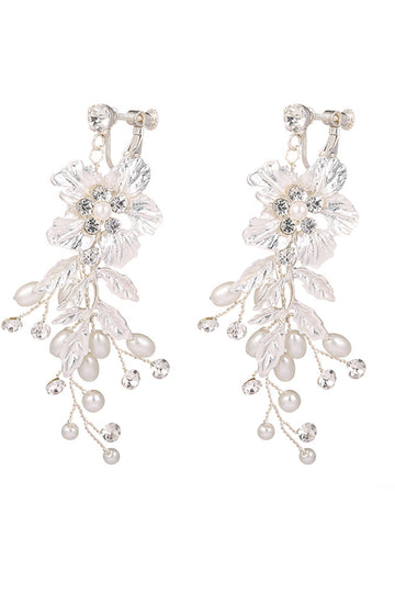 Clip de oreja nupcial de flor blanca