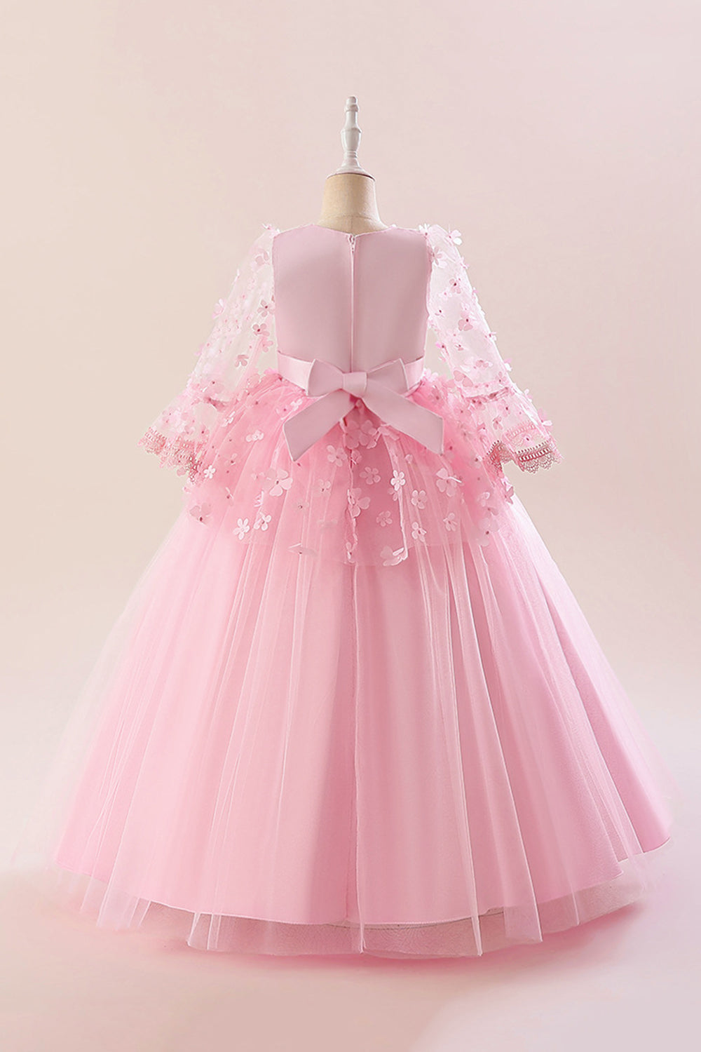 Vestido de fiesta de tul rosa chica con apliques