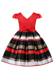 Un vestido de chica rojo con cuello en V con mangas de gorra