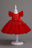 Una línea joya cuello rojo vestido de niña con moño