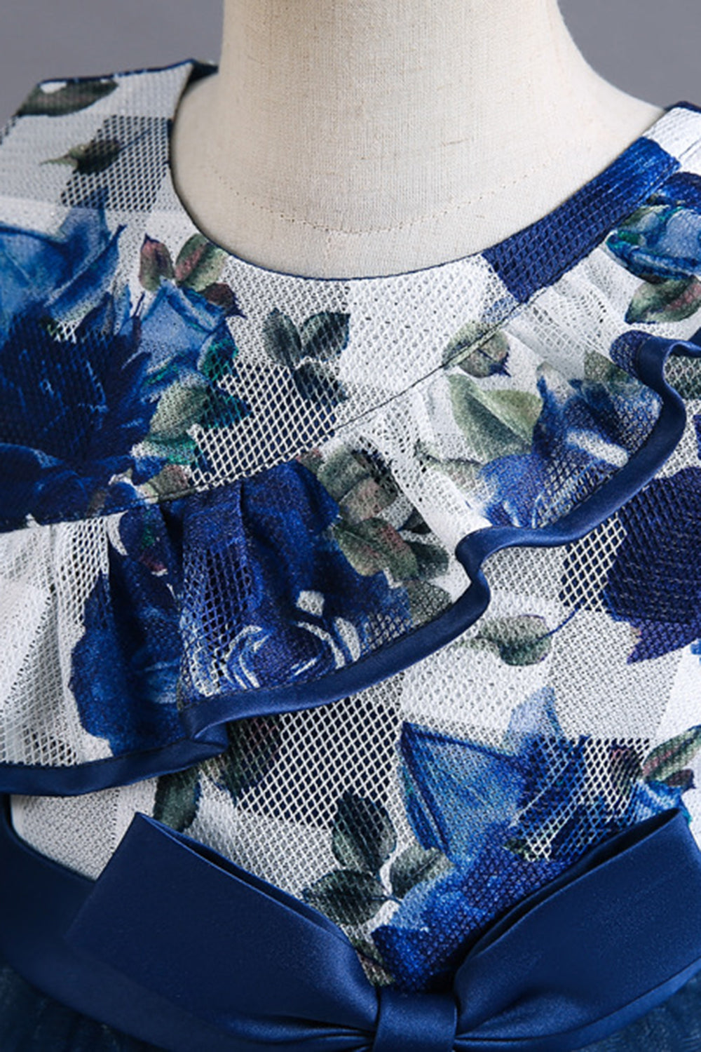 Vestido de Niña Tul Flor Azul Volantes