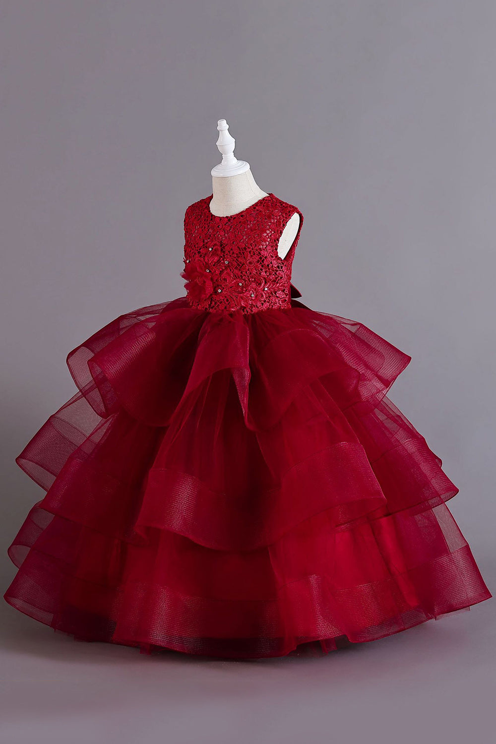 Una línea Tul Borgoña sin mangas para niñas vestidos con lazo