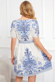 Vestido de verano con cuello V blanco estampado con mangas cortas