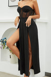 Vestido de graduación de corsé negro sin tirantes con hendidura