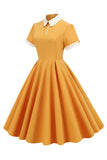 Vestido vintage azul claro de la década de 1950 con mangas