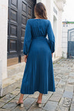 Vestido casual azul cuello en V con faja