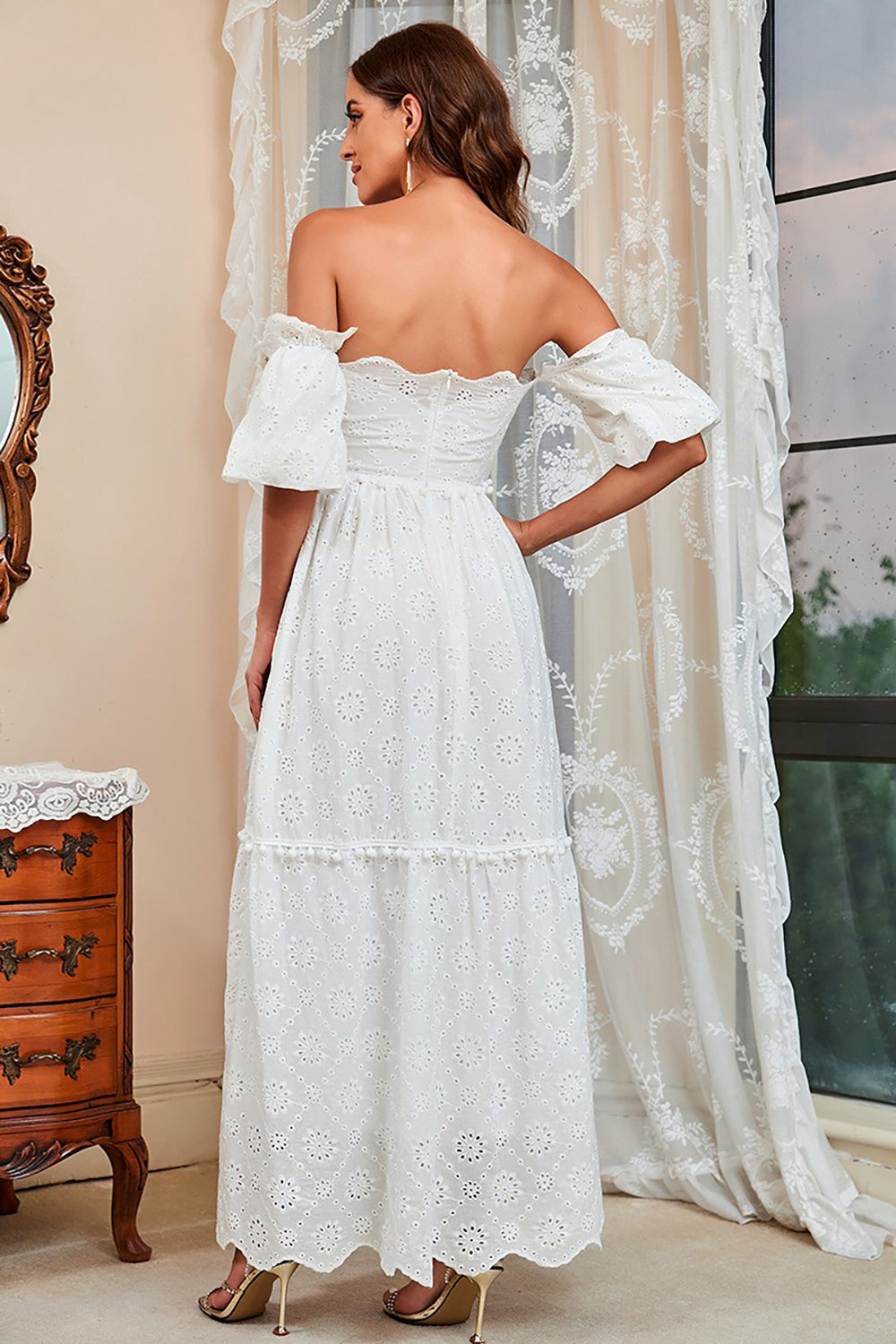 Vestido Casual Blanco Fuera del Hombro