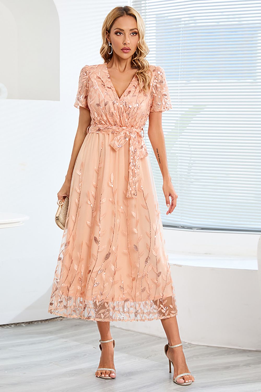 A-Line Blush Vestido Casual con mangas cortas