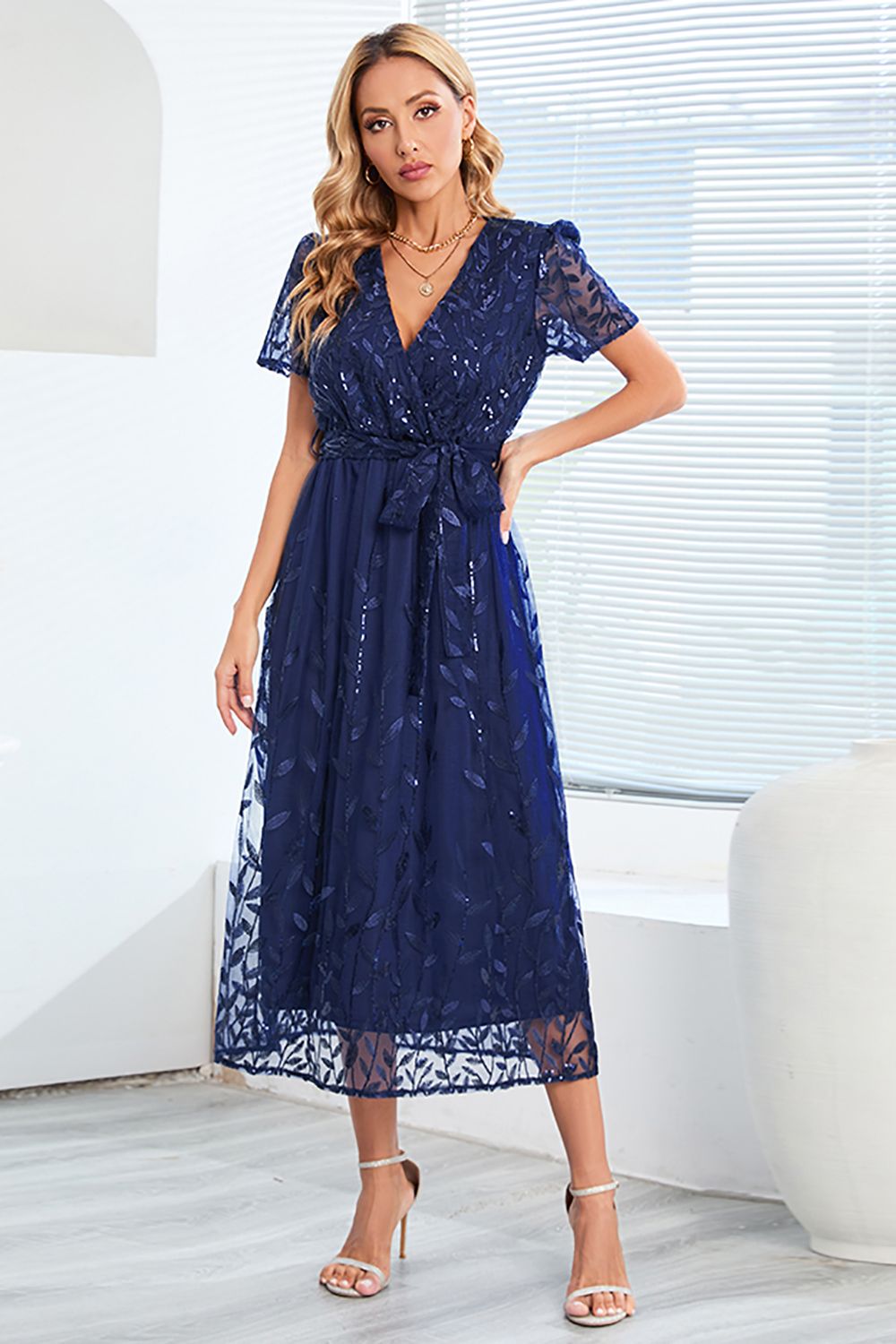A-Line Blush Vestido Casual con mangas cortas