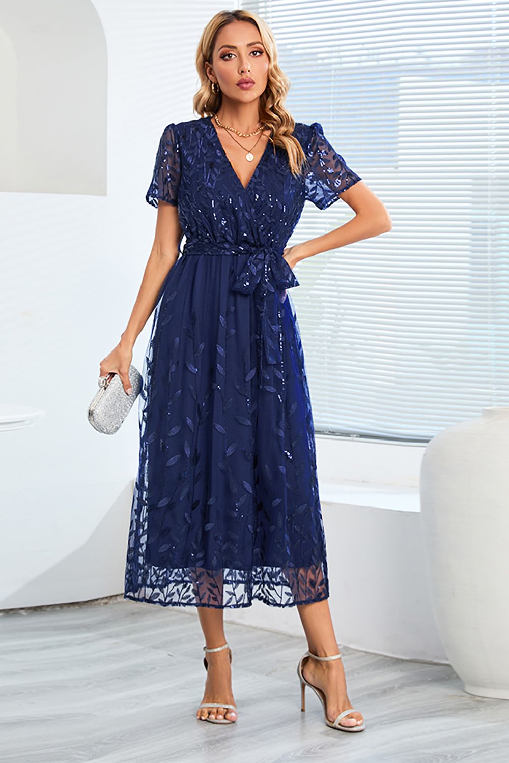 A-Line Blush Vestido Casual con mangas cortas